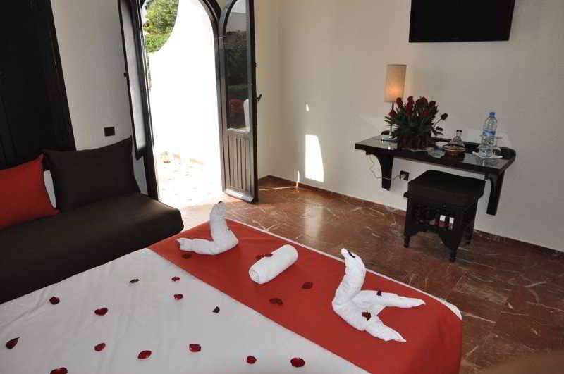 Hotel Les Omayades Agadir Esterno foto