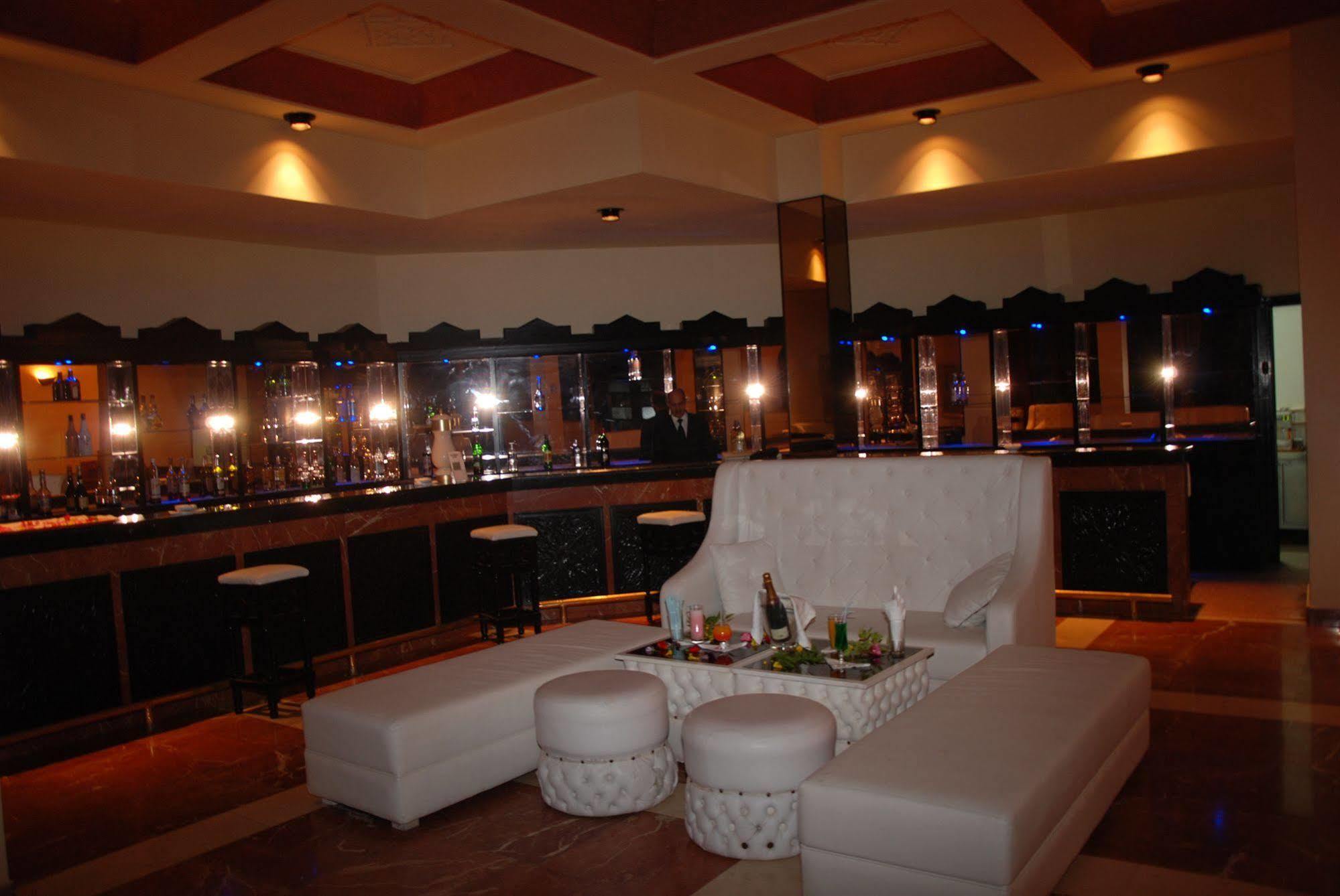 Hotel Les Omayades Agadir Esterno foto