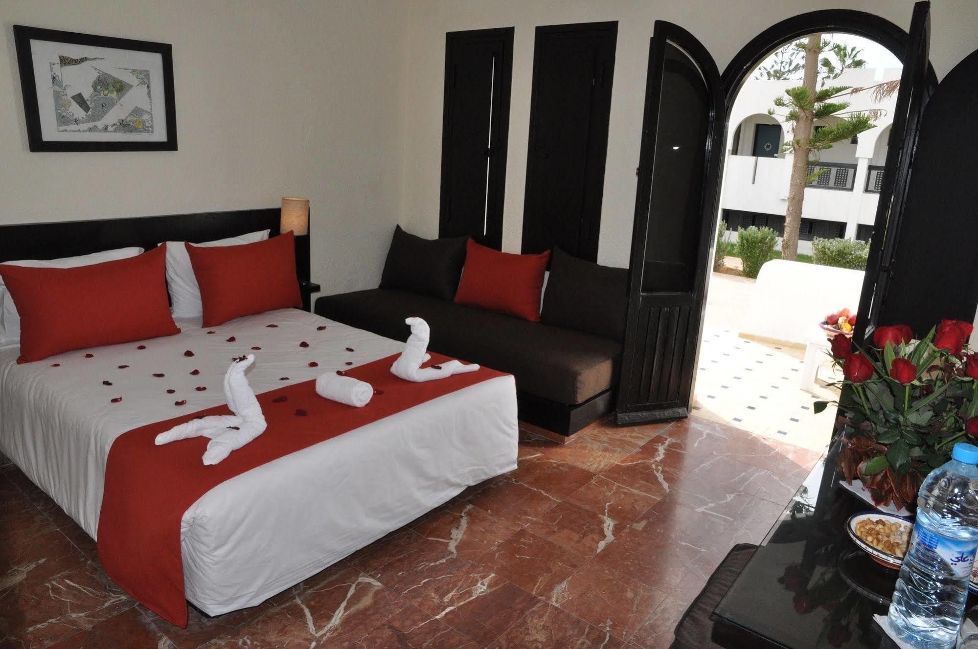 Hotel Les Omayades Agadir Esterno foto